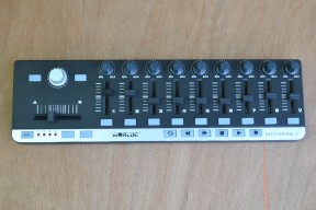 Купить MIDI контроллер Worlde detaluhi.ho.ua Интернет магазин в Каменец-Подольском, устройства, радиодетали, интсрументы.