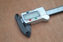 Купить Цифровой пластиковый штангенциркуль 100 мм - серебристый detaluhi.ho.ua Интернет магазин в Каменец-Подольском, устройства, радиодетали, интсрументы.