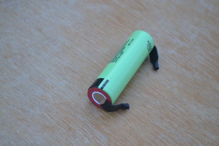 Купить Литий-ионная аккумуляторная батарея 18650 3.7 В - с выводами detaluhi.ho.ua Интернет магазин в Каменец-Подольском, устройства, радиодетали, интсрументы.