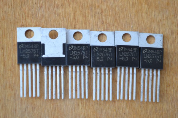 Купить Импульсный регулятор напряжения LM2575T-5.0 detaluhi.ho.ua Интернет магазин в Каменец-Подольском, устройства, радиодетали, интсрументы.