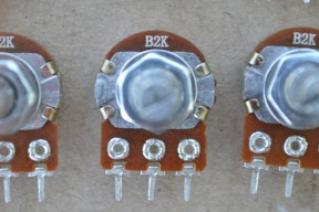 Купить Переменные резисторы 2 кОм detaluhi.ho.ua Интернет магазин в Каменец-Подольском, устройства, радиодетали, интсрументы.