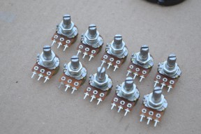 Купить Переменные резисторы 10 кОм detaluhi.ho.ua Интернет магазин в Каменец-Подольском, устройства, радиодетали, интсрументы.