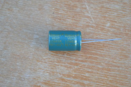 Купить Электролитические конденсаторы 22 мкф x 450 В - 21x13 мм 105 °C detaluhi.ho.ua Интернет магазин в Каменец-Подольском, устройства, радиодетали, интсрументы.