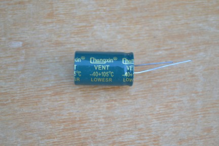 Купить Электролитические конденсаторы 100 мкф x 450 В - 31x18 мм 105 °C detaluhi.ho.ua Интернет магазин в Каменец-Подольском, устройства, радиодетали, интсрументы.