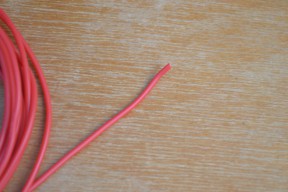 Купить Многожильный медный провод с супер низким электрическим сопротивлением 18 AWG - красный detaluhi.ho.ua Интернет магазин в Каменец-Подольском, устройства, радиодетали, интсрументы.