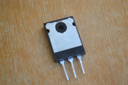 Купить Комплементарная пара 2SC5200, 2SA1943 БУ detaluhi.ho.ua Интернет магазин в Каменец-Подольском, устройства, радиодетали, интсрументы.