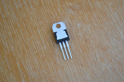 Купить Стабилизатор L7818 detaluhi.ho.ua Интернет магазин в Каменец-Подольском, устройства, радиодетали, интсрументы.