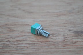 Купить Переменные резисторы для аудио на 6 выводов 500 кОм detaluhi.ho.ua Интернет магазин в Каменец-Подольском, устройства, радиодетали, интсрументы.