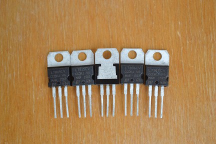 Купить Стабилизатор L7815 detaluhi.ho.ua Интернет магазин в Каменец-Подольском, устройства, радиодетали, интсрументы.