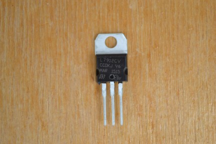 Купить Стабилизатор L7912 detaluhi.ho.ua Интернет магазин в Каменец-Подольском, устройства, радиодетали, интсрументы.