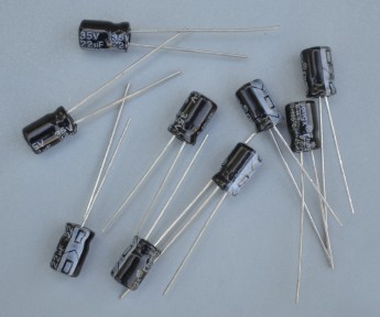 Купить Электролитические конденсаторы 22 мкф x 35 В - 8x5 мм 105 °C detaluhi.ho.ua Интернет магазин в Каменец-Подольском, устройства, радиодетали, интсрументы.
