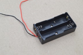 Купить Контейнер для аккумуляторов 2х18650 detaluhi.ho.ua Интернет магазин в Каменец-Подольском, устройства, радиодетали, интсрументы.