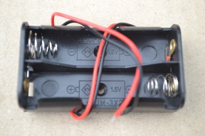 Купить Контейнер для батарей 2хАА detaluhi.ho.ua Интернет магазин в Каменец-Подольском, устройства, радиодетали, интсрументы.