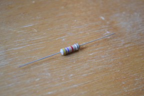 Купить Постоянные резисторы 0.5 Вт, 4.7 кОм detaluhi.ho.ua Интернет магазин в Каменец-Подольском, устройства, радиодетали, интсрументы.